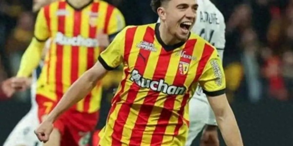 2500万闪电战！罗马今日锁定法甲8球神腰，他能接班皮尔洛？